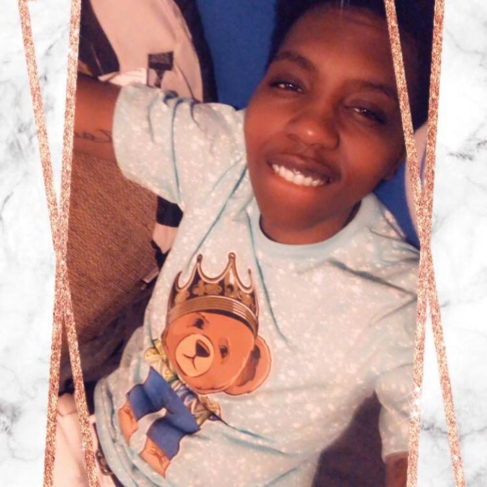 Meet your Posher, Dee